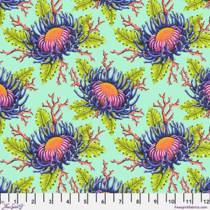 Ткань, коллекция Floral Reef, принт Друзья и актинии (Friends & Anemones), цвет Морская пена (Seafoam) от Tula Pink