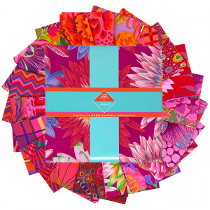 Набор тканей Charm Pack 10", 42 отреза, Classics Plus, цвет Рубиновый (Ruby) от Kaffe Fassett Free Spirit